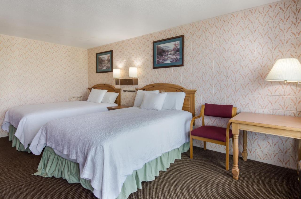 Americas Best Value Inn يثيفيل المظهر الخارجي الصورة
